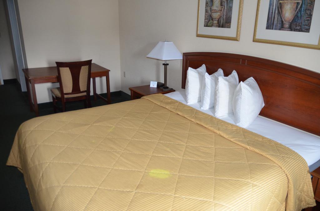 Rodeway Inn Чаттануга Экстерьер фото